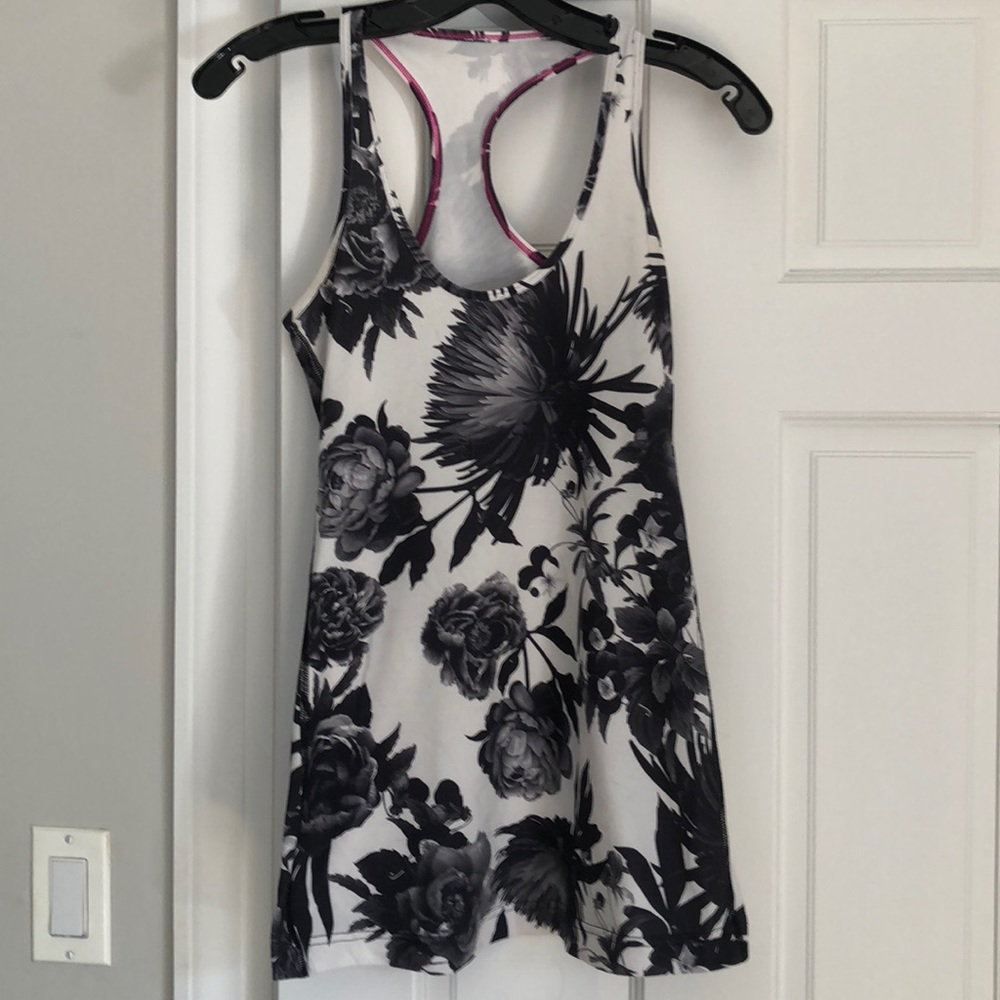 Lululemon athletica cool racerback size 4